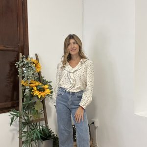 Camisa pico azul romántica Eloisa