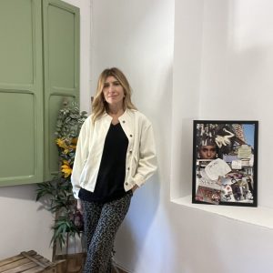 Cazadora tipo bomber, sin forrar, color blanco roto