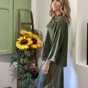 Camisa tipo blusa con raya finita