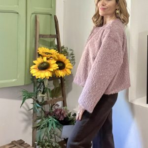 Chaqueta corta en color rosa palo con pelito