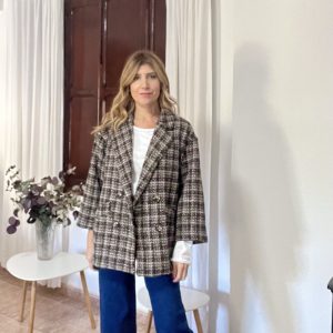 Chaqueta Eloisa con cuello solapa combinación colores manga francesa